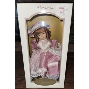 Vintage HANDMADE COLLECTIBLE DG CREATIONS VICTORIAN PORCELAIN DOLL 3T